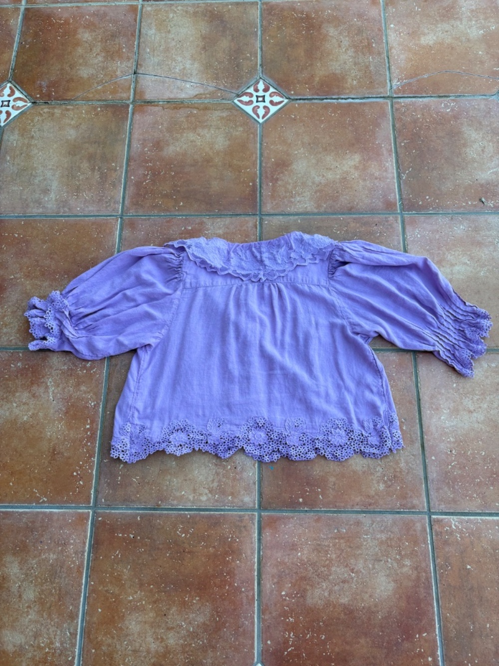 By Anthropologie $128 Lavender Linen Blend Lace-Collar Blouse Size M - Picture 3 of 7